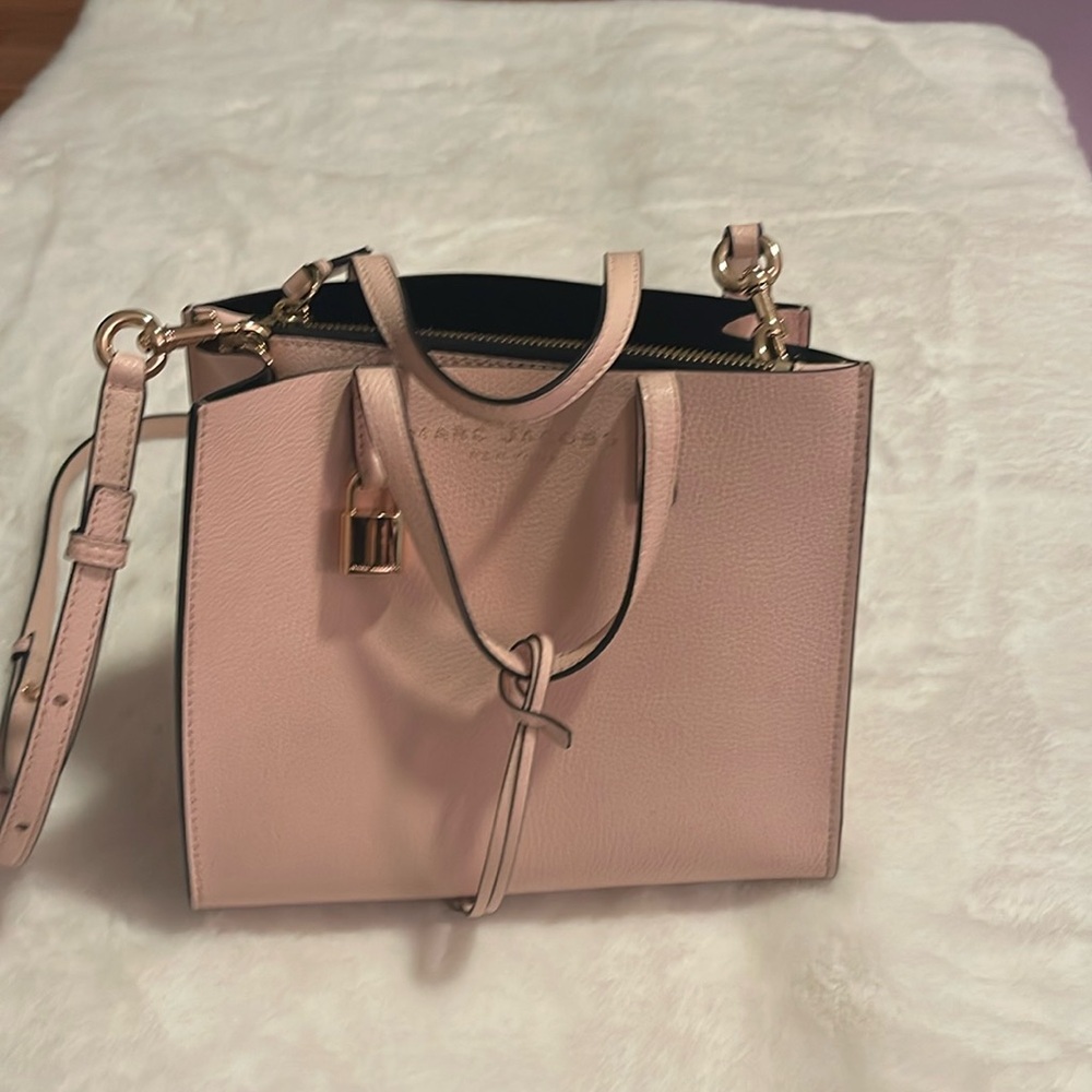 Marc Jacob’s Crossbody handbag